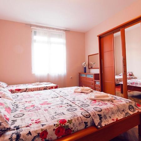 Apartment Sofija Ni Exteriör bild