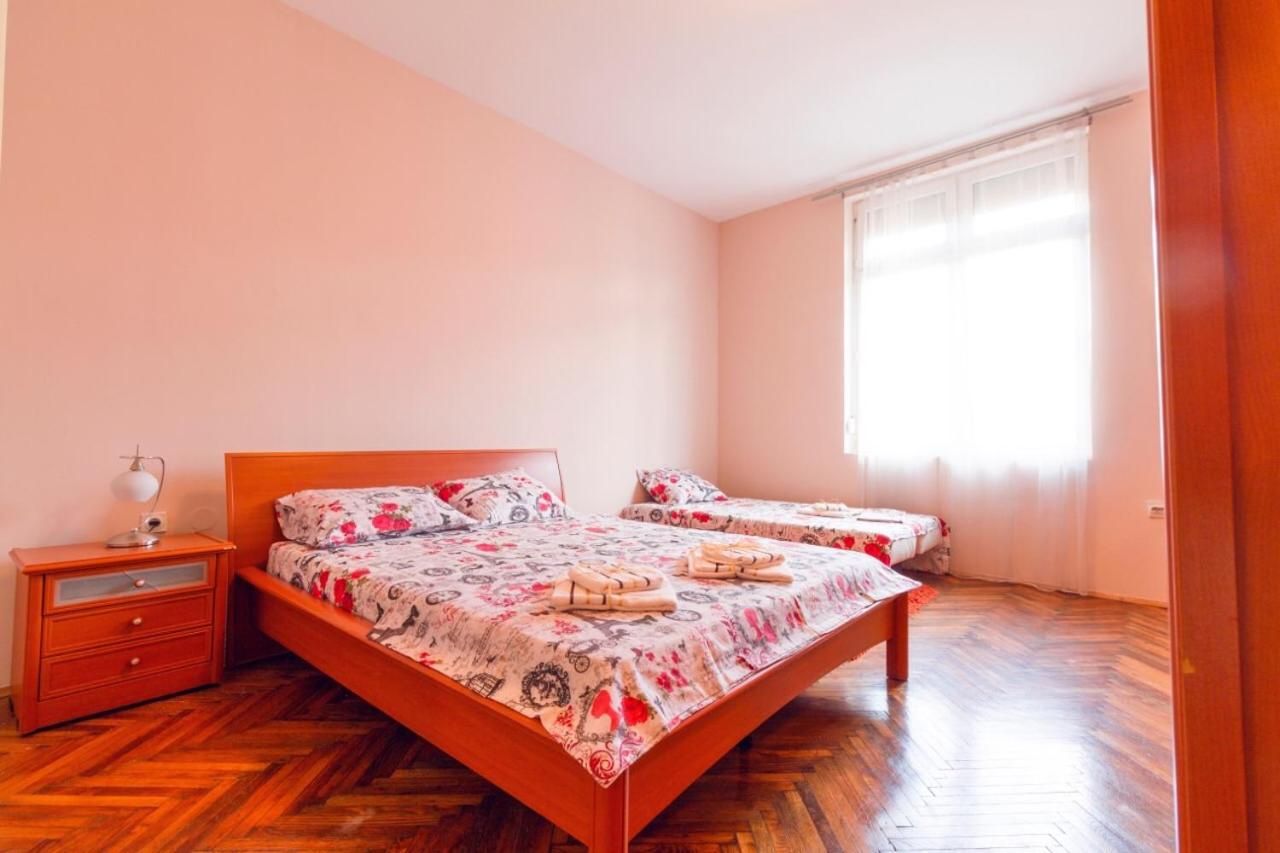 Apartment Sofija Ni Exteriör bild