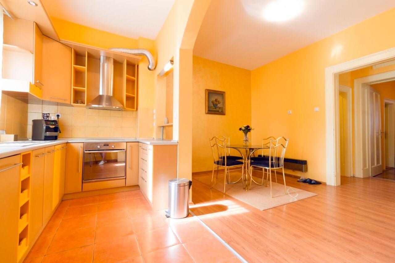 Apartment Sofija Ni Exteriör bild
